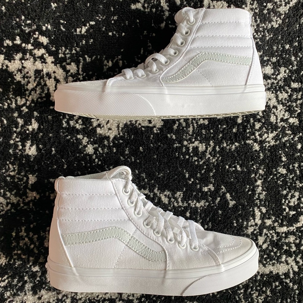 Vans White Canvas Sk8-Hi Shoes (Size 5 mens/ 6.5 womens)